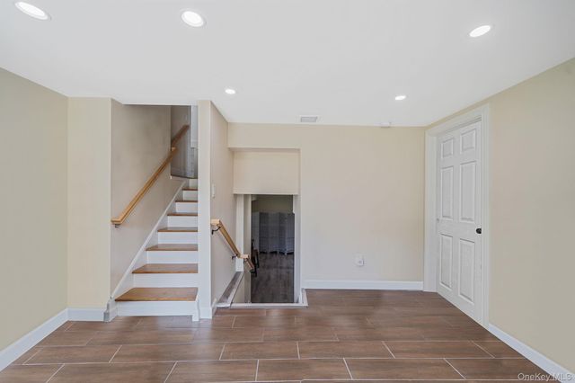 25 Cherry Lane, Wading River, NY 11792