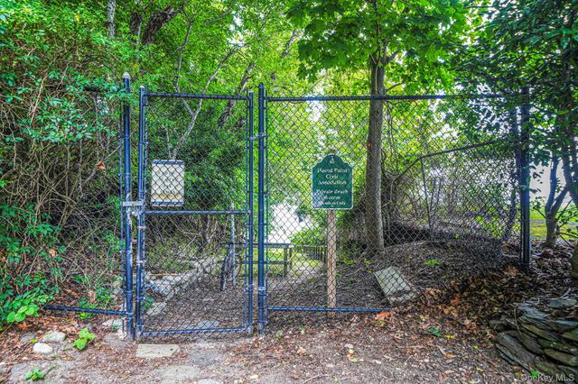 25 Cherry Lane, Wading River, NY 11792