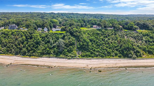 25 Cherry Lane, Wading River, NY 11792