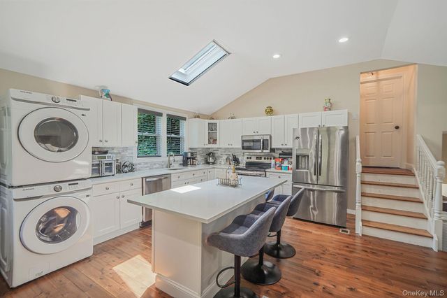 25 Cherry Lane, Wading River, NY 11792