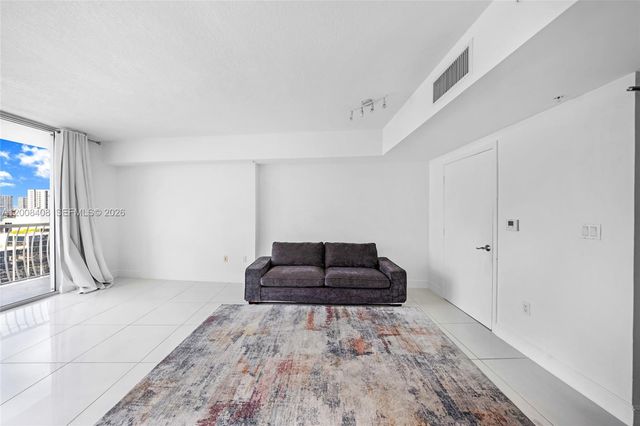 1750 N Bayshore Dr 3308, Miami, FL 33132