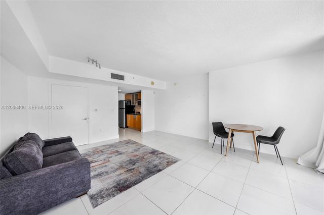 1750 N Bayshore Dr 3308, Miami, FL 33132