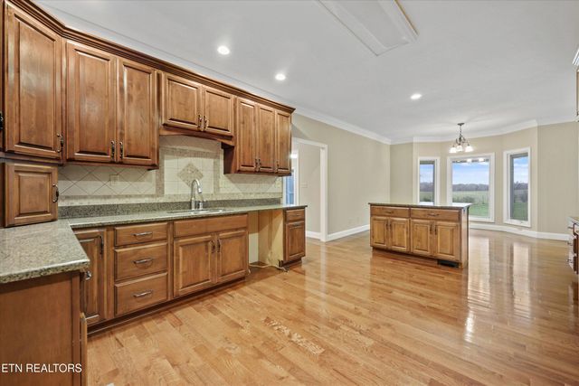 2570 Creekstone Circle, Maryville, TN 37804