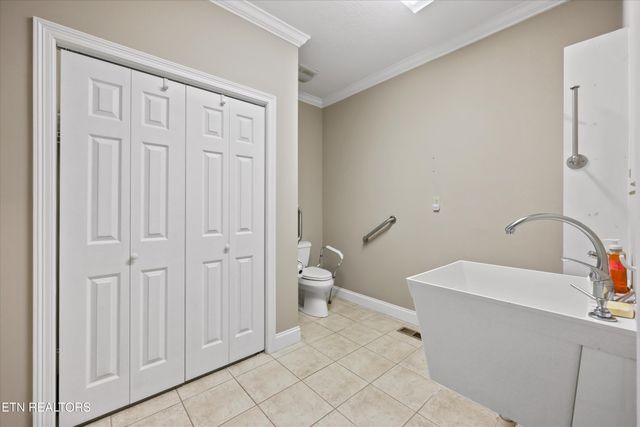 2570 Creekstone Circle, Maryville, TN 37804