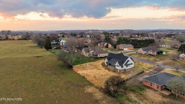 2570 Creekstone Circle, Maryville, TN 37804