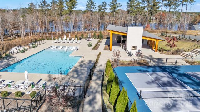 2242 Pikes Peak Ridge 159, Connelly Springs, NC 28612