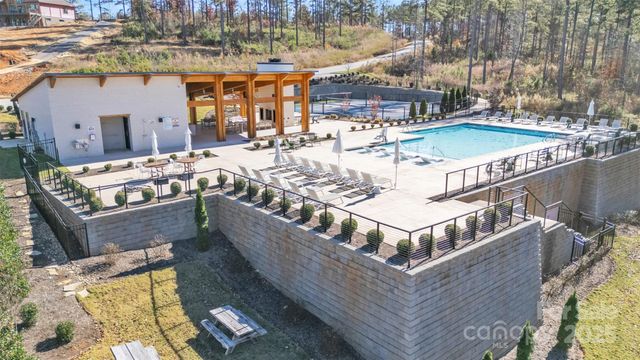 2242 Pikes Peak Ridge 159, Connelly Springs, NC 28612