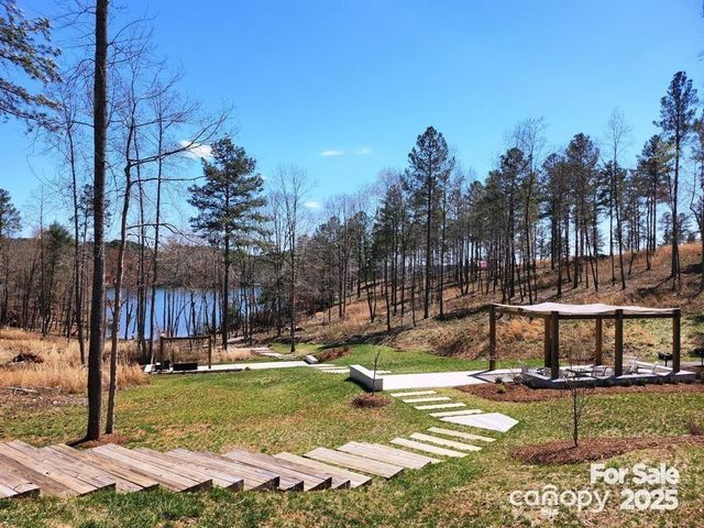 2242 Pikes Peak Ridge 159, Connelly Springs, NC 28612