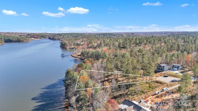 2242 Pikes Peak Ridge 159, Connelly Springs, NC 28612