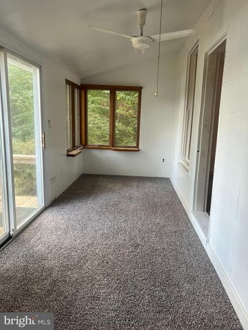 1 PUNTE LANE, Essex, MD 21221