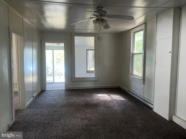 1 PUNTE LANE, Essex, MD 21221