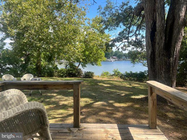 1 PUNTE LANE, Essex, MD 21221