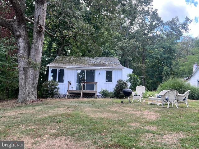 1 PUNTE LANE, Essex, MD 21221