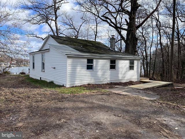 1 PUNTE LANE, Essex, MD 21221