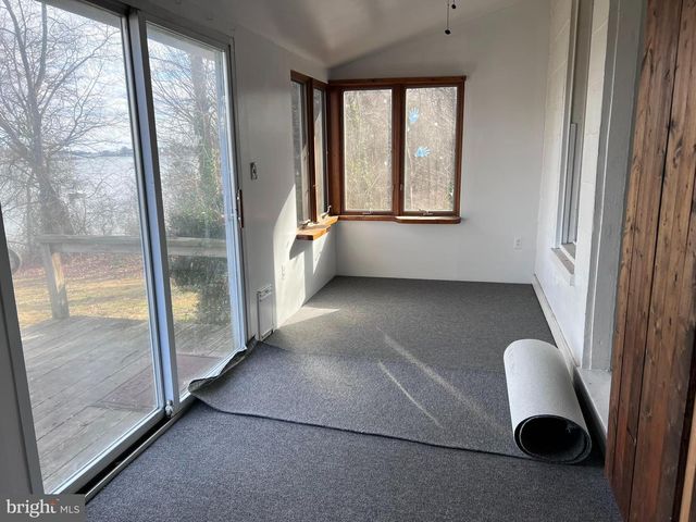 1 PUNTE LANE, Essex, MD 21221