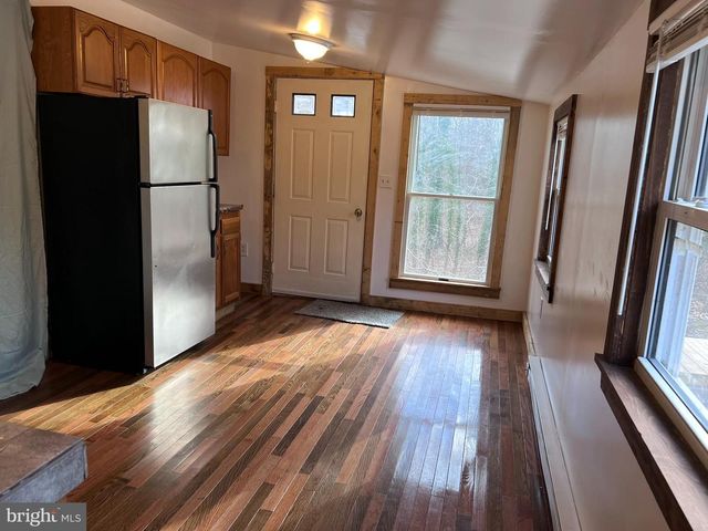 1 PUNTE LANE, Essex, MD 21221