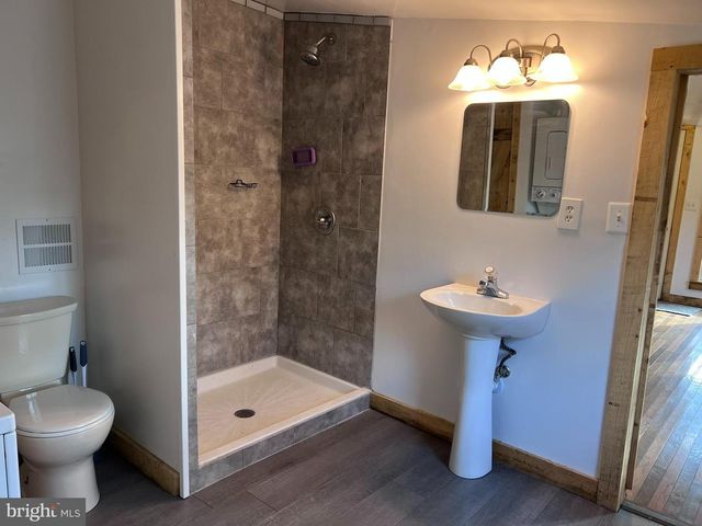 1 PUNTE LANE, Essex, MD 21221