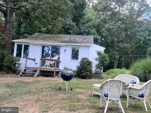 1 PUNTE LANE, Essex, MD 21221