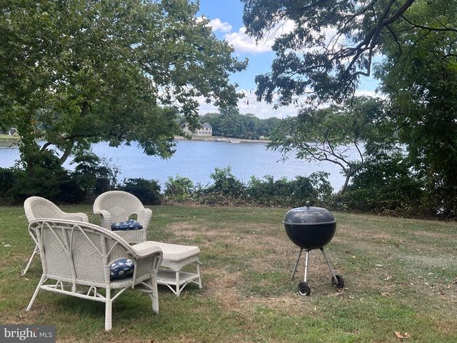 1 PUNTE LANE, Essex, MD 21221