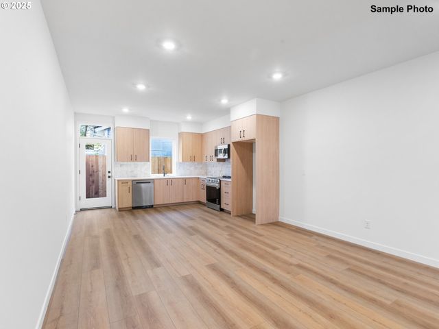 3843 N Willis Blvd 3, Portland, OR 97217