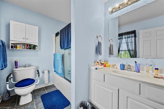 168 Forest Park Drive, Thomasville, NC 27360