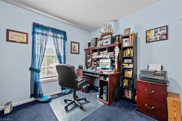 168 Forest Park Drive, Thomasville, NC 27360