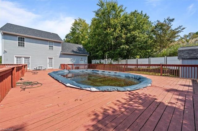 168 Forest Park Drive, Thomasville, NC 27360