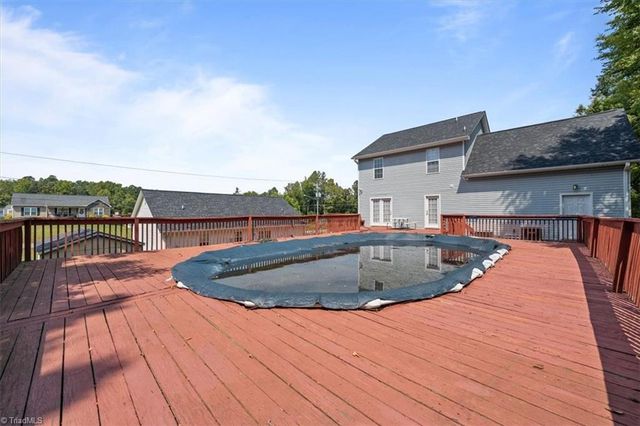 168 Forest Park Drive, Thomasville, NC 27360