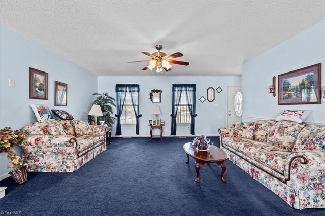 168 Forest Park Drive, Thomasville, NC 27360