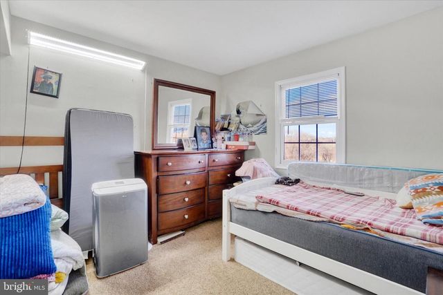 2455 WOODMONT DR, York, PA 17404