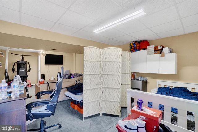 2455 WOODMONT DR, York, PA 17404