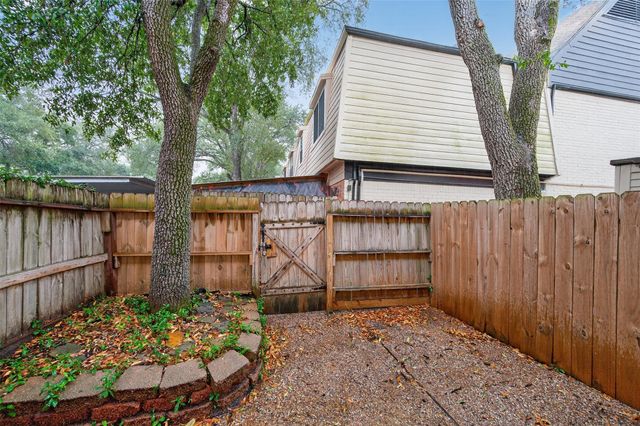 5231 Arboles Drive, Houston, TX 77035