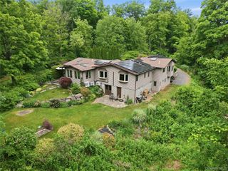39 Loughran Lane, Highland, NY 12528