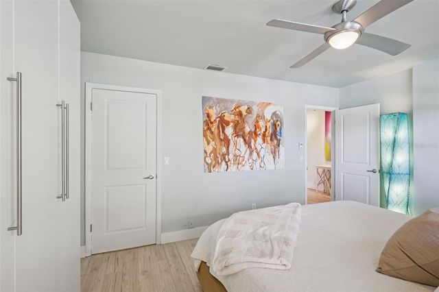 3850 13TH AVENUE N 203, St Petersburg, FL 33713