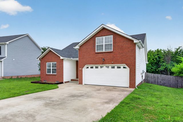 1913 Patton Rd, Clarksville, TN 37042