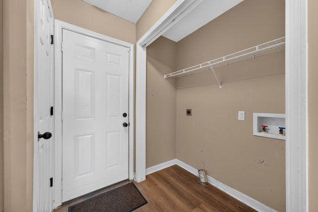 1913 Patton Rd, Clarksville, TN 37042