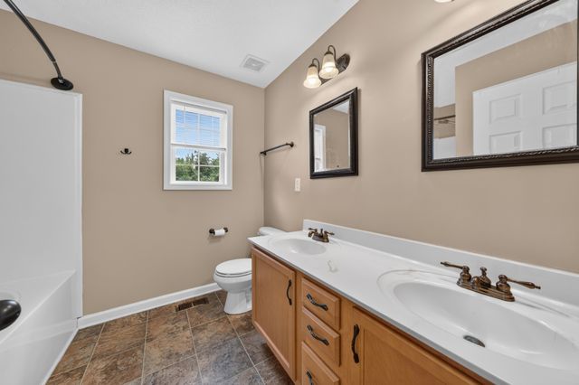 1913 Patton Rd, Clarksville, TN 37042