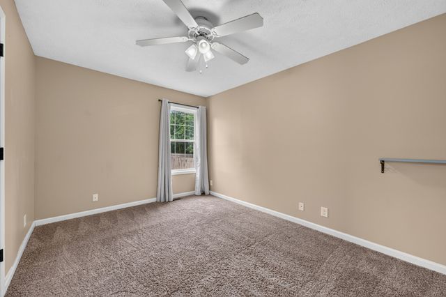 1913 Patton Rd, Clarksville, TN 37042