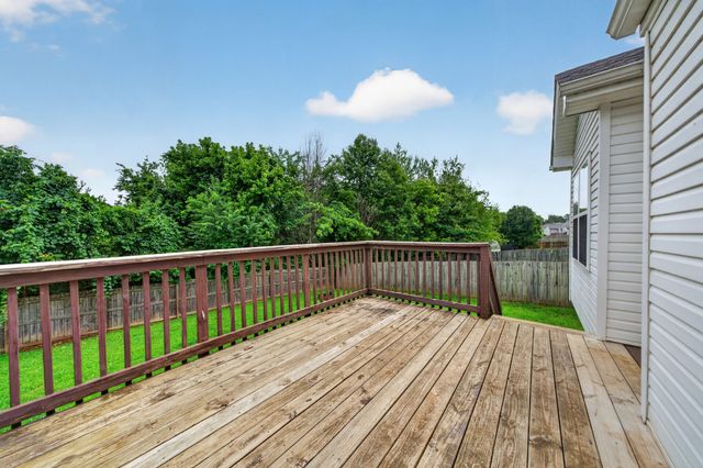 1913 Patton Rd, Clarksville, TN 37042