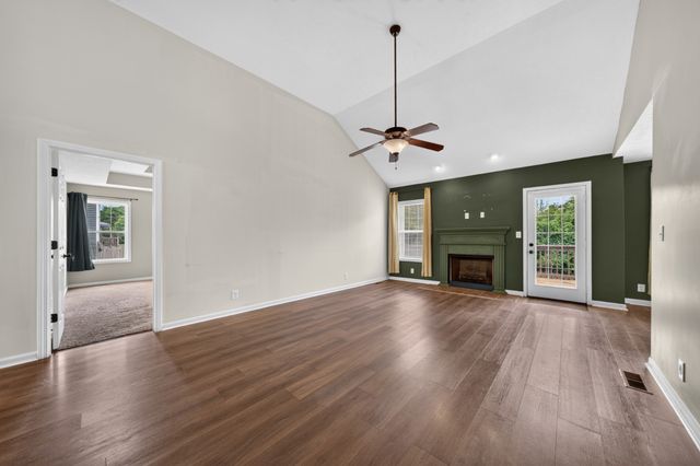 1913 Patton Rd, Clarksville, TN 37042