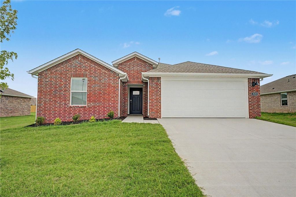 529 Nevada Street, Farmington, AR 72730