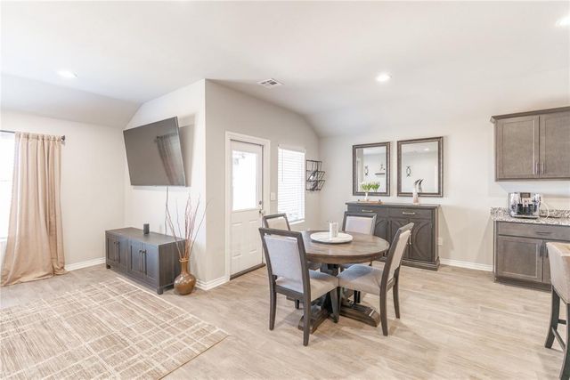 11613 SW 40th Street, Mustang, OK 73064