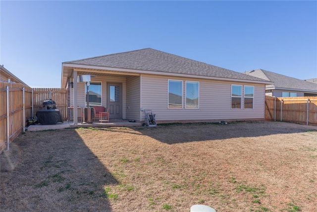 11613 SW 40th Street, Mustang, OK 73064