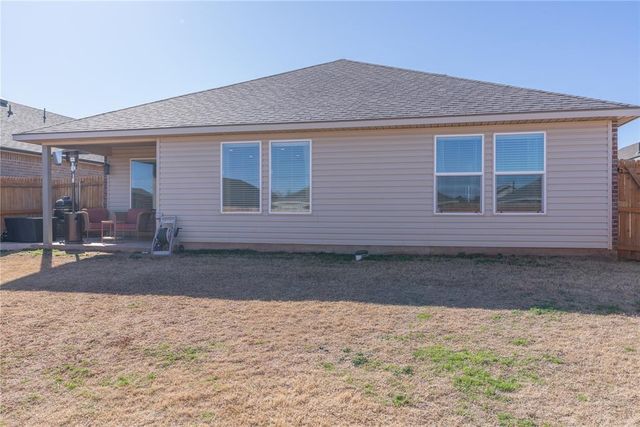 11613 SW 40th Street, Mustang, OK 73064