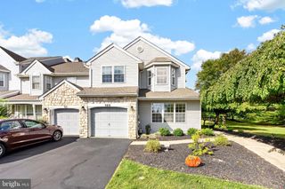 100 STEEPLECHASE DR #, North Wales, PA 19454