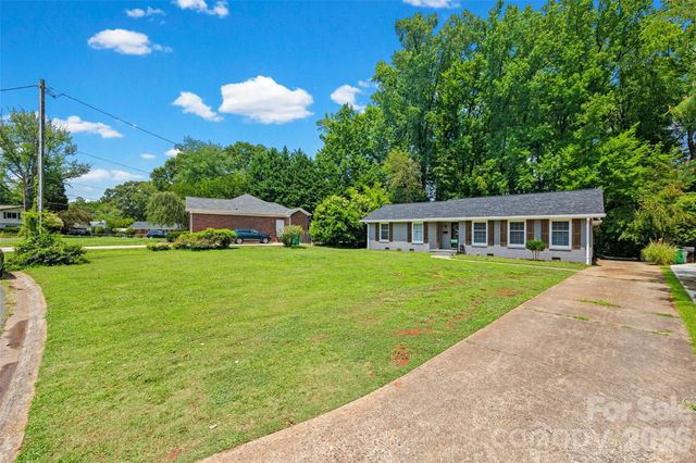 5731 Brookhaven Road, Charlotte, NC 28210
