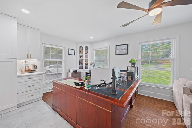 5731 Brookhaven Road, Charlotte, NC 28210