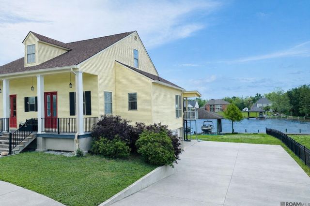 11416 River Highlands Drive, St Amant, LA 70774