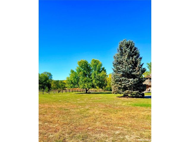 8935 W Bear Creek Dr, Lakewood, CO 80227