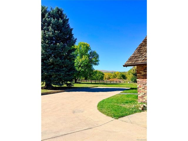 8935 W Bear Creek Dr, Lakewood, CO 80227